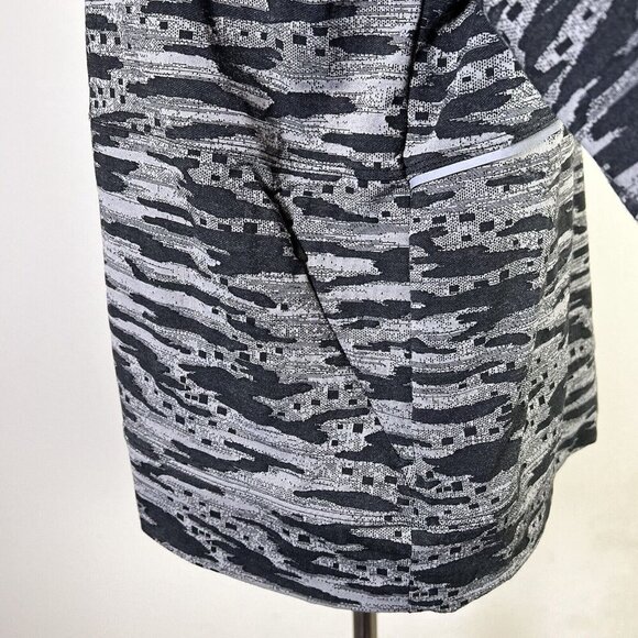 Title Nine Daily Decathlon Full Zip Jacket Women's Large Grey Camo Running Gym - Picture 6 of 16